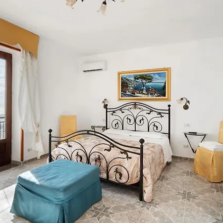 Nocleg ze śniadaniem Da Clotilde 4*