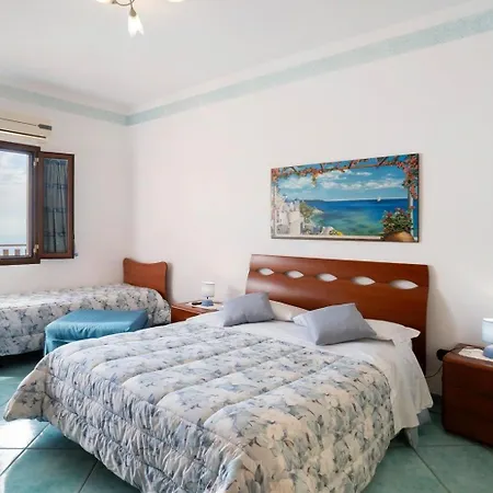 Nocleg ze śniadaniem Da Clotilde 4*