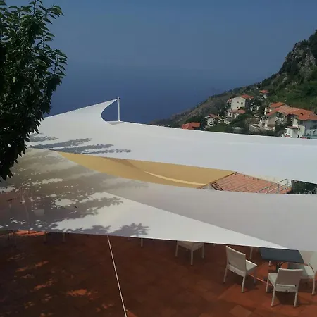 Nocleg ze śniadaniem Da Clotilde 4*