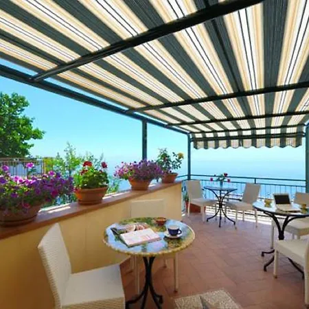 Nocleg ze śniadaniem Da Clotilde Furore